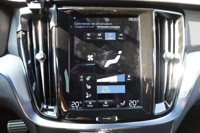 Volvo V60 T6 eAWD Twin Engine — Hybride rechargeable performant, 57 000 km seulement — Miniature 16