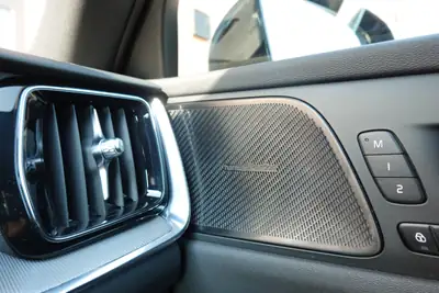 Volvo V60 T6 eAWD Twin Engine — Hybride rechargeable performant, 57 000 km seulement — Miniature 20