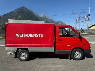 Renault Trafic V 49A 2.2 4x4 — Utilitaire robuste 4 roues motrices, très faible kilométrage — cruscotto