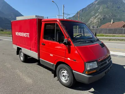 Renault Trafic V 49A 2.2 4x4 — Utilitaire robuste 4 roues motrices, très faible kilométrage — interni