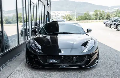 Ferrari 812 Superfast — Le coupé sport italien ultime, 796 ch de pure passion — arrière