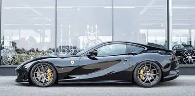 Ferrari 812 Superfast — Le coupé sport italien ultime, 796 ch de pure passion — vue extérieure