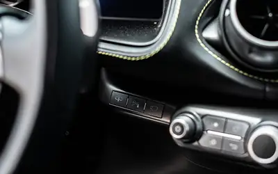 Ferrari 812 Superfast — Le coupé sport italien ultime, 796 ch de pure passion — Miniature 23