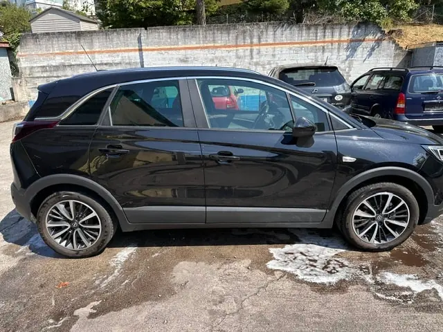 Opel Crossland X 1.2 T 130 Ultimate — SUV compact robuste, très faible kilométrage — Außenansicht