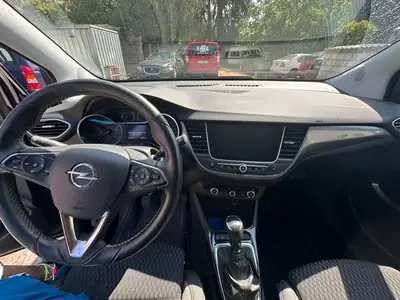 Opel Crossland X 1.2 T 130 Ultimate — SUV compact robuste, très faible kilométrage — Armaturenbrett