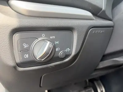 Audi A3 Sportback 1.4 e-tron S-tronic — Hybride rechargeable, 51 500 km seulement — Miniature 27