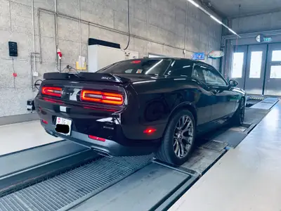 Dodge Challenger SRT 6.4 — Muscle-car légendaire, 492 ch et première main — Thumbnail 10