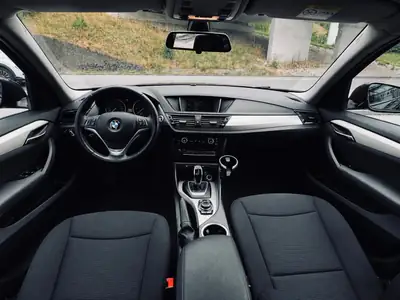 BMW X1 18d xDrive — SUV compact diesel robuste, 170'000 km, sans sinistre — vista posteriore