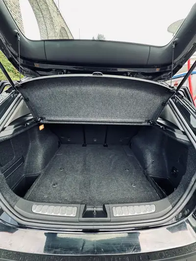 BMW X1 18d xDrive — SUV compact diesel robuste, 170'000 km, sans sinistre — dettaglio