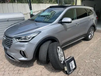 Hyundai Grand Santa Fe Vertex 4WD — 7 places, Diesel 200ch, Facelift 2017, Jantes d'origine incluses — Miniatura 13