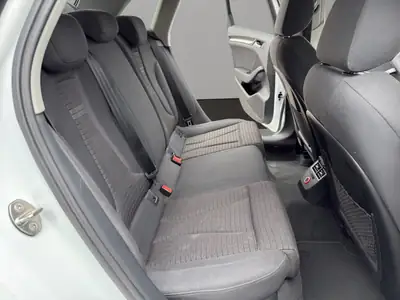 Audi A3 Sportback 1.6 TDI Ambition — Diesel économique, sans accident, prêt à l'emploi — Miniature 18