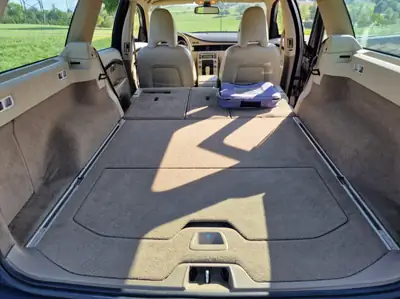 Volvo XC70 2.4 D5 Momentum AWD — SUV robuste, diesel efficace, contrôle MFK récent — Miniatura 14