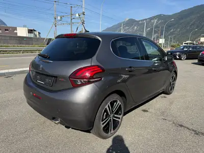 Peugeot 208 1.2 PureTech GT Line — Citadine dynamique, entretien complet, faible kilométrage — Miniature 7