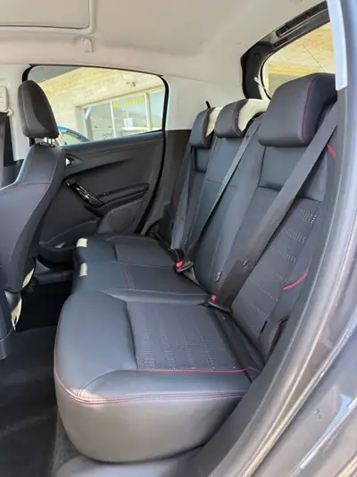 Peugeot 208 1.2 PureTech GT Line — Citadine dynamique, entretien complet, faible kilométrage — Miniature 10