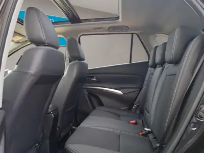 Suzuki S-Cross 1.4T Piz Sulai Top Hybrid 4x4 — SUV compact hybride, 20 km seulement — Miniature 11