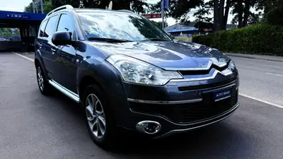 Citroën C-Crosser 2.2 HDi Exclusive — SUV 7 places robuste, diesel économe — côté
