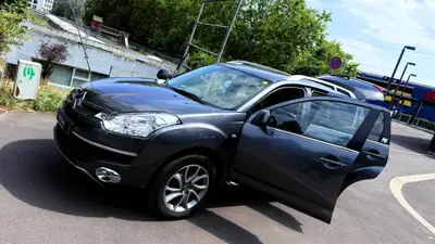 Citroën C-Crosser 2.2 HDi Exclusive — SUV 7 places robuste, diesel économe — Miniature 15