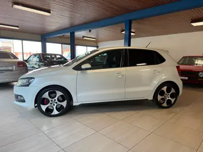 VW Polo 1.4 TSI GTI DSG — Sportive compacte avec turbo, boîte auto et 180 ch — cruscotto