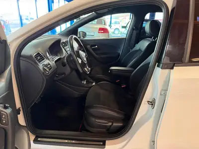 VW Polo 1.4 TSI GTI DSG — Sportive compacte avec turbo, boîte auto et 180 ch — Miniatura 11
