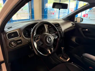 VW Polo 1.4 TSI GTI DSG — Sportive compacte avec turbo, boîte auto et 180 ch — Miniatura 14