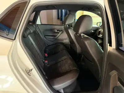 VW Polo 1.4 TSI GTI DSG — Sportive compacte avec turbo, boîte auto et 180 ch — Miniatura 19