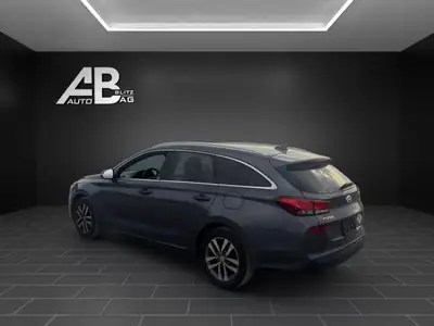 Hyundai i30 Wagon 1.6 CRDi Vertex — Break diesel économique, sans accident — arrière
