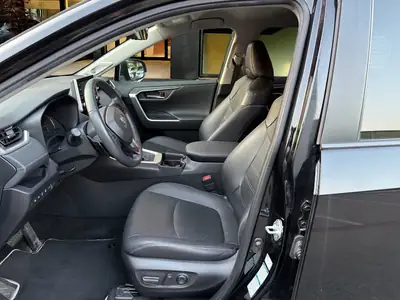 Toyota RAV4 2.5 HEV Premium 2021 — Hybride performant, 93'900 km, traction intégrale — Miniature 8