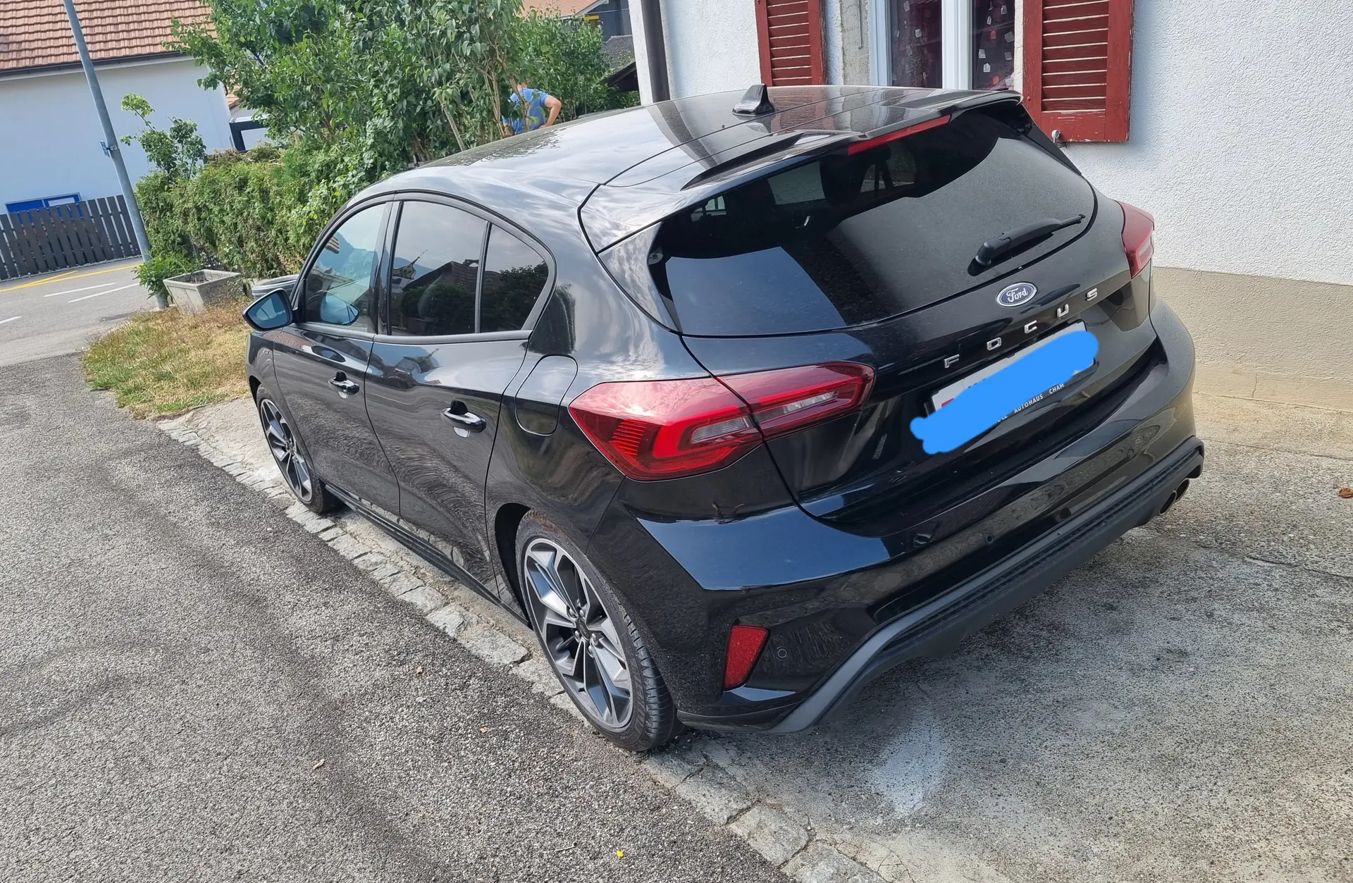 Ford Focus 1.0i EcoBoost Hybrid 155 ST-Line X — Citadine hybride légère, très faible consommation