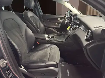 Mercedes-Benz GLC 250 AMG Line 4Matic — SUV premium, 4 roues motrices, entretien garanti — Miniature 8