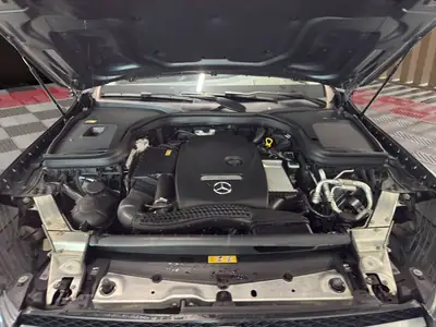 Mercedes-Benz GLC 250 AMG Line 4Matic — SUV premium, 4 roues motrices, entretien garanti — Miniature 12
