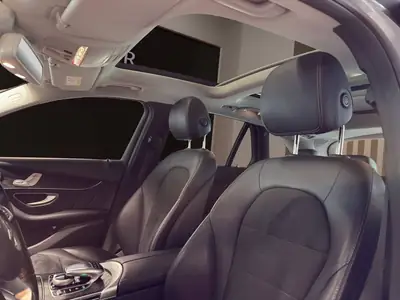 Mercedes-Benz GLC 250 AMG Line 4Matic — SUV premium, 4 roues motrices, entretien garanti — Miniature 16