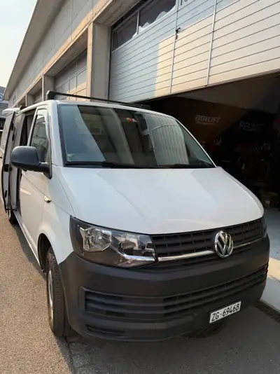 VW T6 2018 — Utilitaire diesel robuste, 271'600 km, transmission manuelle — vue extérieure