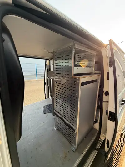 VW T6 2018 — Utilitaire diesel robuste, 271'600 km, transmission manuelle — intérieur