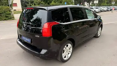 Peugeot 5008 1.6 16V — Monospace 7 places fiable, entretien maîtrisé — tableau de bord