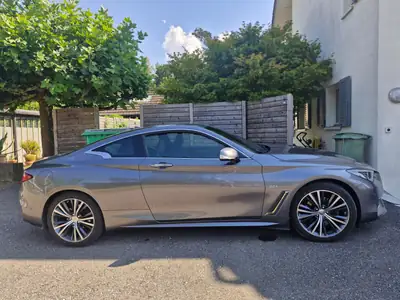 INFINITI Q60 2.0T S Sport Tech — Coupé sportif élégant, transmission automatique, 117 000 km — Seitenansicht