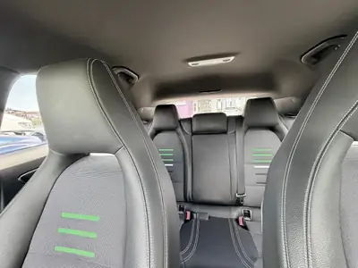Mercedes-Benz Classe A 180 — Berline compacte élégante, 98'000 km, sans accident — interni