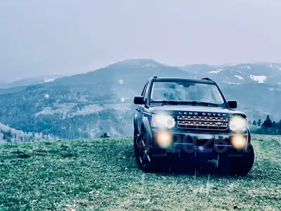Land Rover Discovery IV 3.0 SDV6 HSE — 7 places, diesel puissant, frais de contrôle technique — arrière
