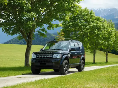 Land Rover Discovery IV 3.0 SDV6 HSE — 7 places, diesel puissant, frais de contrôle technique — côté