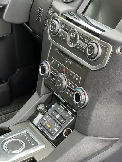 Land Rover Discovery IV 3.0 SDV6 HSE — 7 places, diesel puissant, frais de contrôle technique — Miniature 10