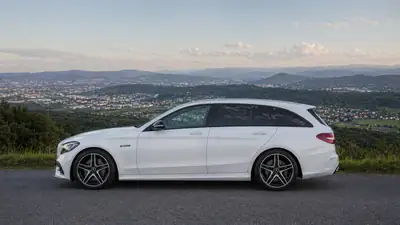 Mercedes-Benz C 450 AMG 4matic — Break sportif, 367 ch et traction intégrale — vista esterna