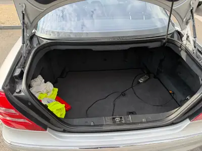 Mercedes-Benz CL 600 — Grand Coupé prestige, moteur V12 de 367 ch — arrière