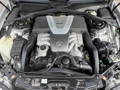 Mercedes-Benz CL 600 — Grand Coupé prestige, moteur V12 de 367 ch — côté