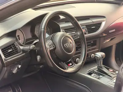 Audi S7 4.0 V8 TFSI Quattro — Berline sportive de prestige, 420 ch sans compromis — Miniatura 9