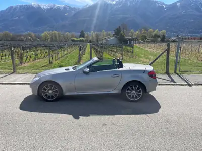Mercedes-Benz SLK 200 Kompressor — Cabriolet sport compact, 81 500 km, propriétaire unique — vista posteriore