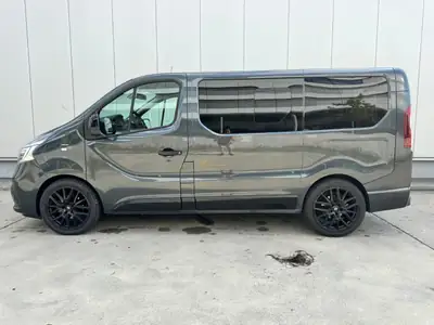 Renault Trafic 2.0 dCi 170 Signature — Monospace spacieux, première main, sans sinistre — Miniature 10