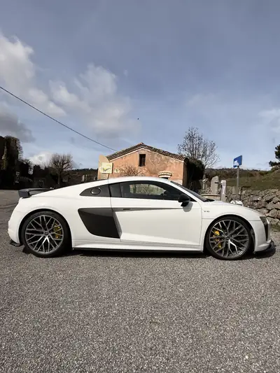 Audi R8 5.2 FSI V10 Plus Quattro — 610 ch, Carbone et Freins Céramique — détail