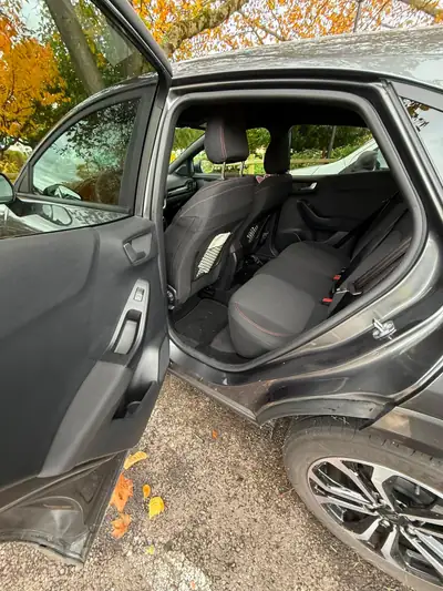 Ford Puma 1.0 EcoBoost Hybrid 125 ST-Line — SUV compact écologique et dynamique — Miniature 14