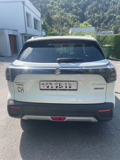 Suzuki S-Cross 1.5 Hybrid 4x4 — SUV polyvalent, technologie HEV économe et fiable — Seitenansicht
