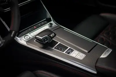 Audi RS6 Avant — Break haute performance 740 ch, hybride léger, kilométrage modéré — Miniatura 18