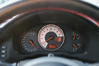 Toyota GT86 2.0 D-4S Sport — Coupé sportif légendaire, 80'000 km, blanc métallisé — Miniatura 13